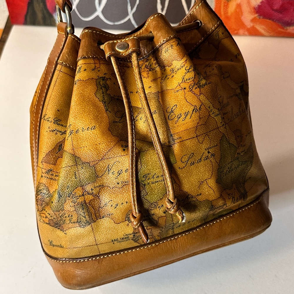 Vintage Map Print Tan Bucket Bag - Picture 3 of 12